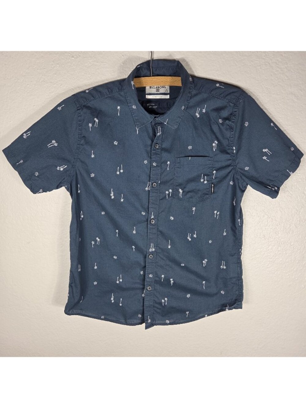 Billabong Young Boys Tropical Button-Up Shirt L Short Sleeve Pockets Navy Blue